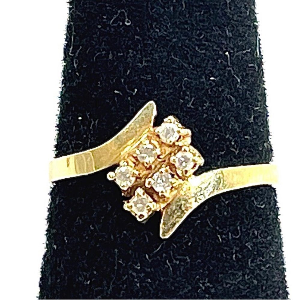 14k Yellow Gold Diamond Ring